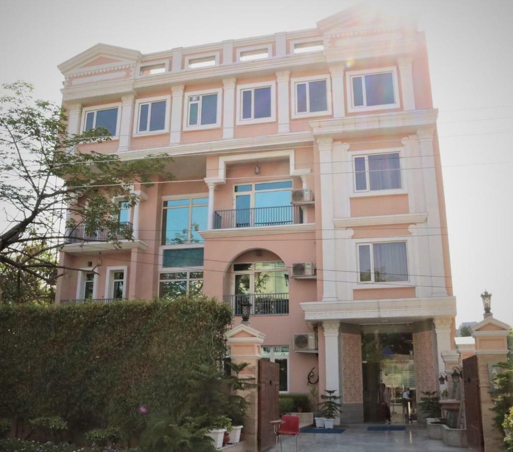 Royal Residence Iffco Chowk Gurgáon Exteriér fotografie