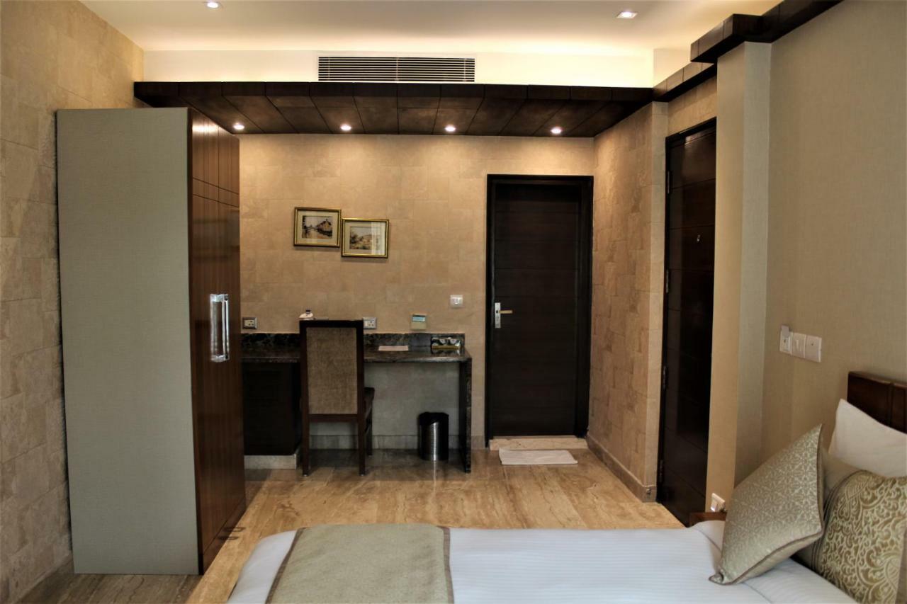 Royal Residence Iffco Chowk Gurgáon Exteriér fotografie