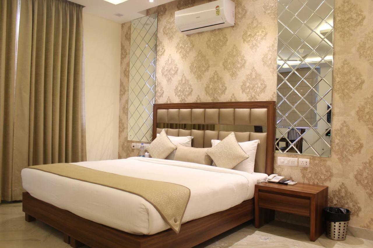 Royal Residence Iffco Chowk Gurgáon Exteriér fotografie